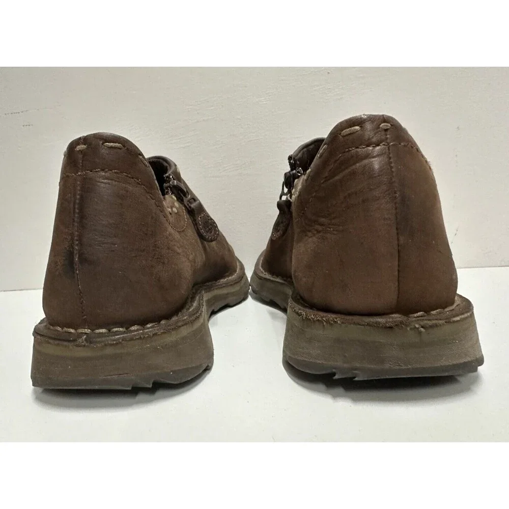 Timberland men size 8.5 M casual brown leather shoes with zip